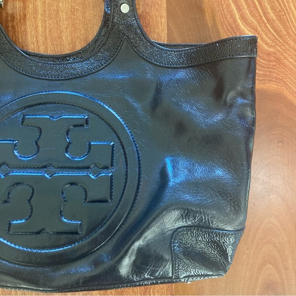 Tory Burch Bombe Tote Black Crackle Leather XL Logo Embossed Silver Satchel - Picture 6 of 14